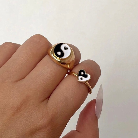 🖤 Set of 2 YinYang Rings 🖤 - Picture 1 of 1
